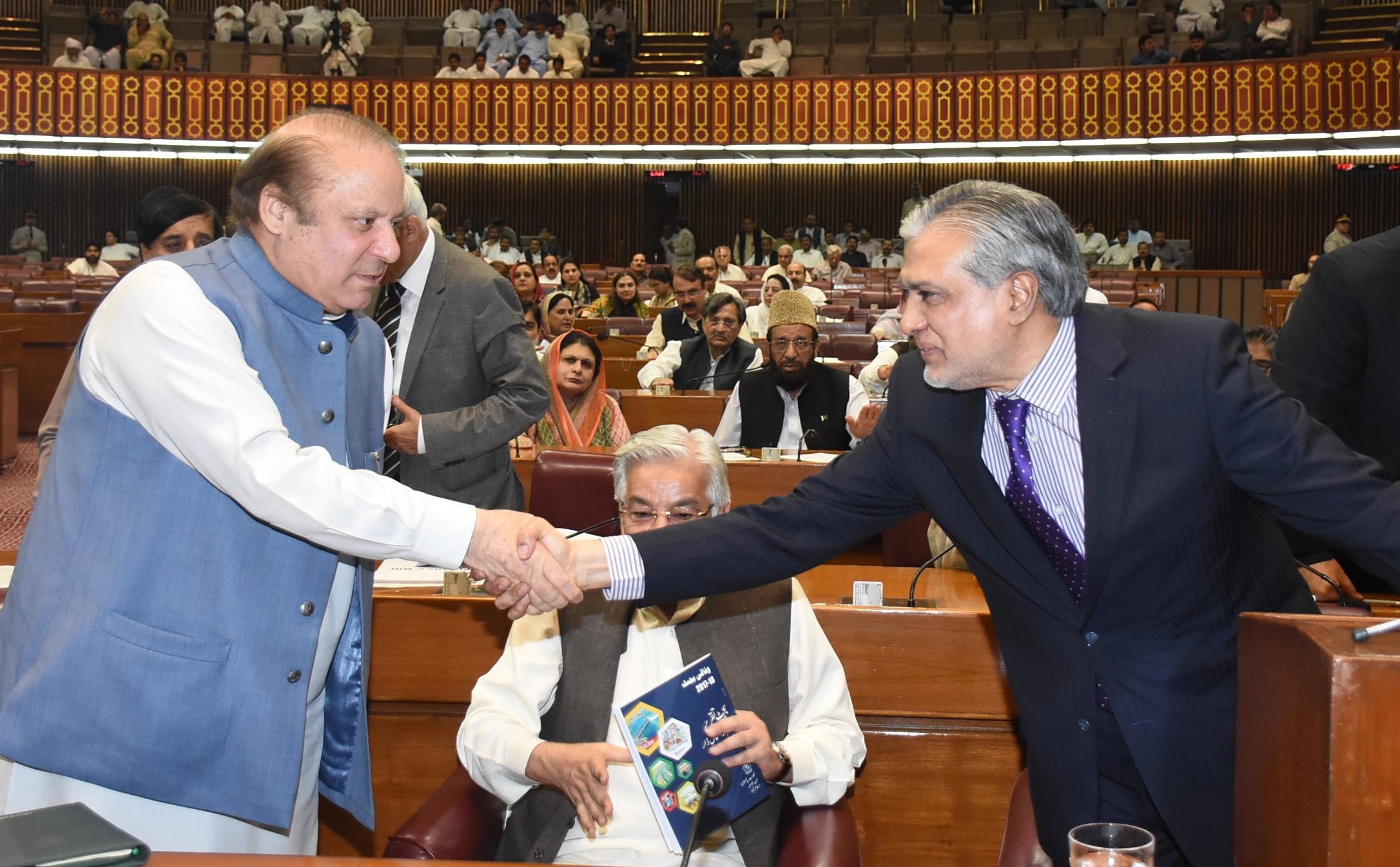 Nawaz Sharif With ishaq dar
